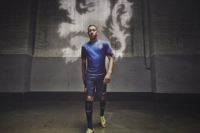 2026美加墨世界杯-西亚卡姆跨界发布电竞新规，RNG争议火上浇油，挺进下一轮还是提前出局？